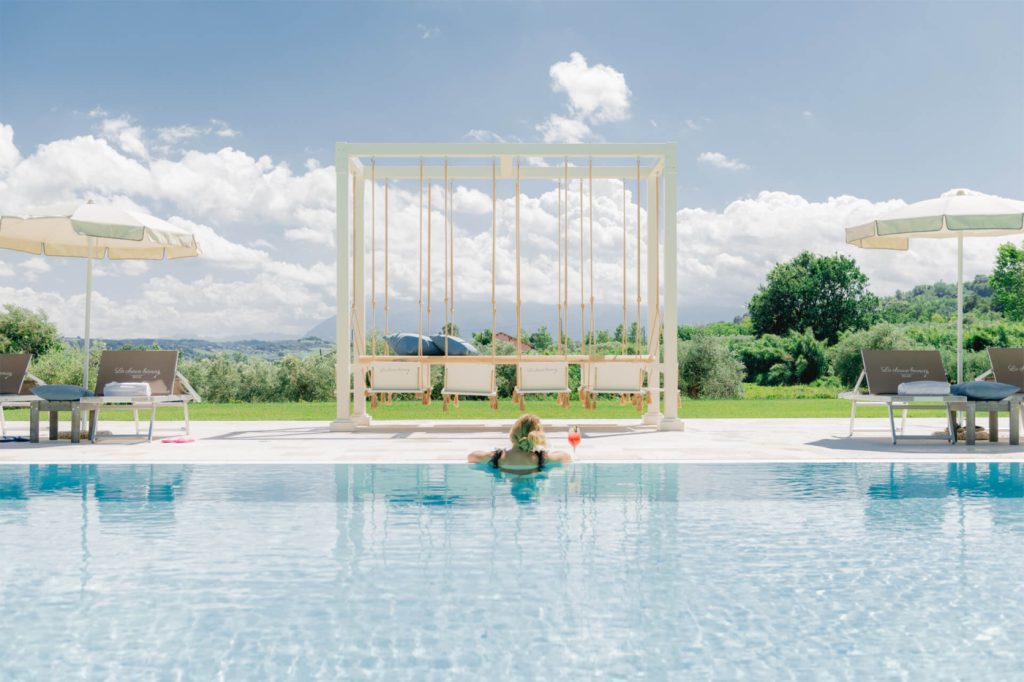 Una veduta della piscina de La Chiave Bianca, a Miglianico